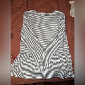 Black and white striped long sleeve shirt 
Size: XL